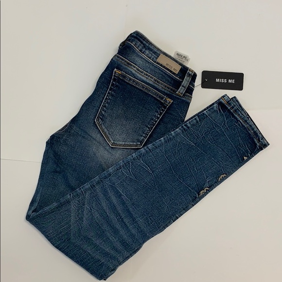 New New!! Miss me jeans π¦π - Picture 6 of 7